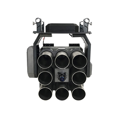 無人機(jī)煙霧催淚彈發(fā)射器適配大疆M600如風(fēng)等防暴反恐維穩(wěn)利器,反恐防暴 戰(zhàn)術(shù)配合 維穩(wěn)利器,本發(fā)射器產(chǎn)品可適用于無人機(jī)安防以及救援等多個領(lǐng)域。可掛載標(biāo)準(zhǔn)38mm 八枚彈藥，可選配催淚彈、爆震彈、煙霧彈、閃光彈、炫目彈等。